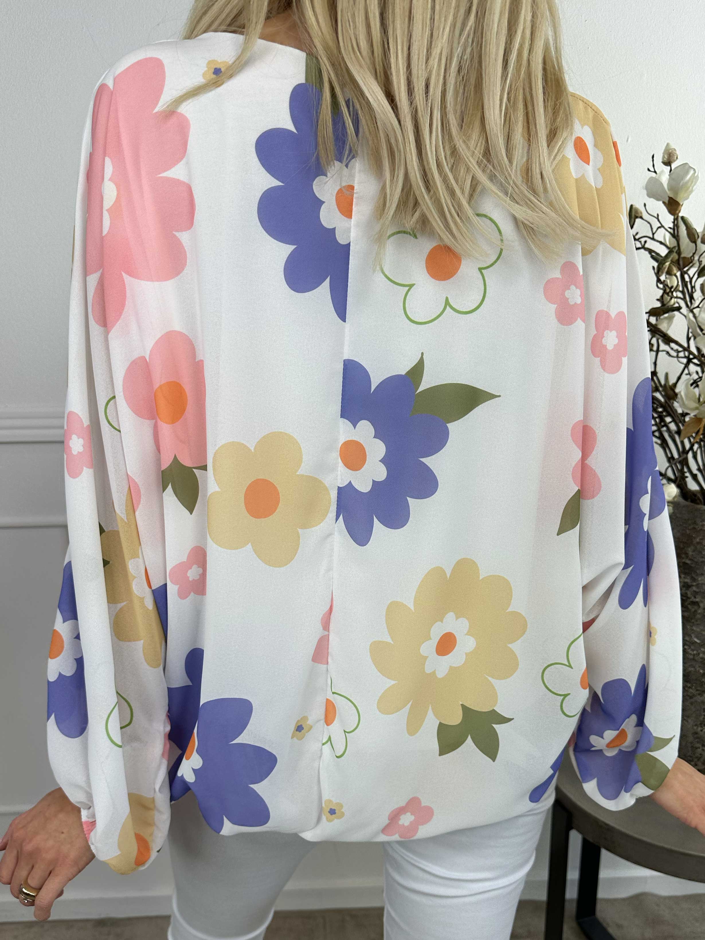 Destiny Flower - Bluse i chiffon med blomstermotiver